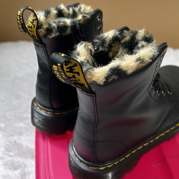 Dr. Martens - Picture 3 of 4